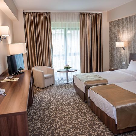 Hotel Arnia Yaş Dış mekan fotoğraf
