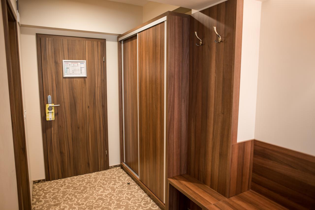 Hotel Arnia Yaş Dış mekan fotoğraf