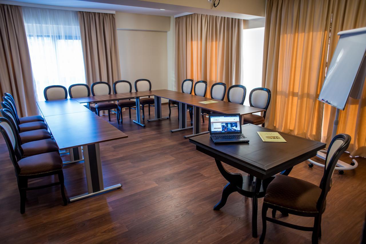 Hotel Arnia Yaş Dış mekan fotoğraf